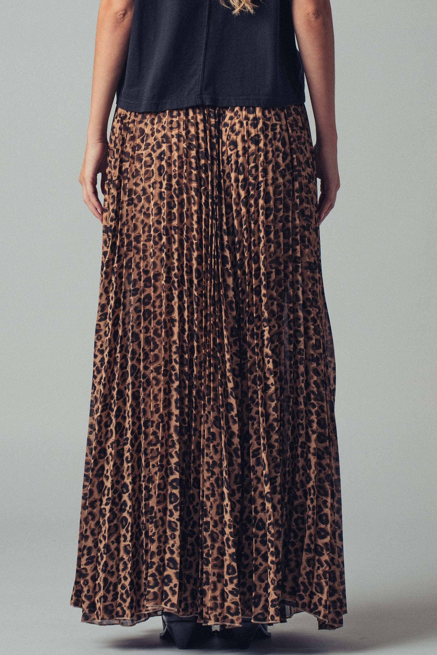 Urban Daizy Leopard Pleated Midi Skirt