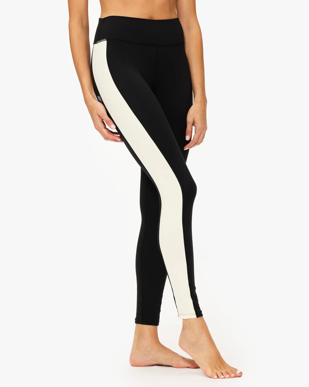 L Space Sidelines Legging: Black\Cream