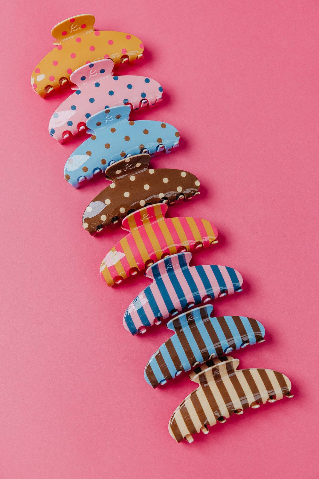 KAXI - POLKA DOT & STRIPED OVERSIZED CLAWS: BROWN AND BLUE STRIPED