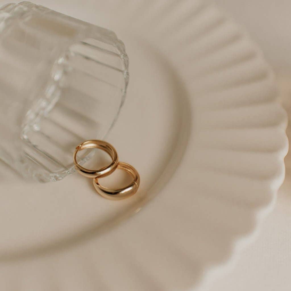 Mauve Jewelry Co. - Lexi Chunky Hoops: Silver