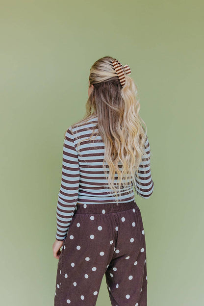 KAXI - POLKA DOT & STRIPED OVERSIZED CLAWS: BROWN AND BLUE STRIPED