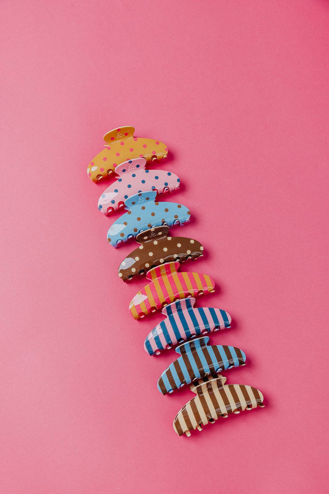 KAXI - POLKA DOT & STRIPED OVERSIZED CLAWS: BROWN AND BLUE STRIPED