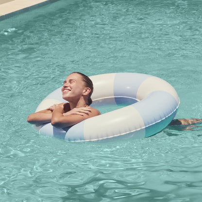 Sunnylife - Slim Tube Pool Ring La Mer Med Blue