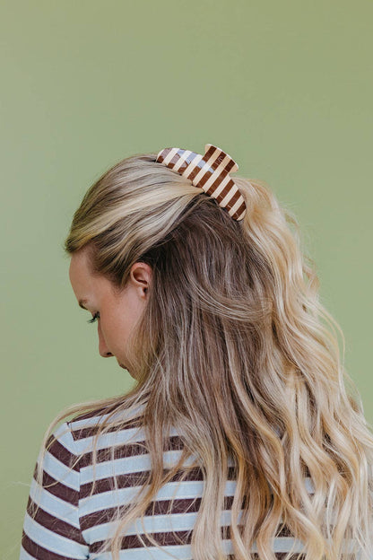 KAXI - POLKA DOT & STRIPED OVERSIZED CLAWS: BROWN AND BLUE STRIPED