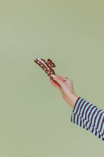 KAXI - POLKA DOT & STRIPED OVERSIZED CLAWS: BROWN AND BLUE STRIPED