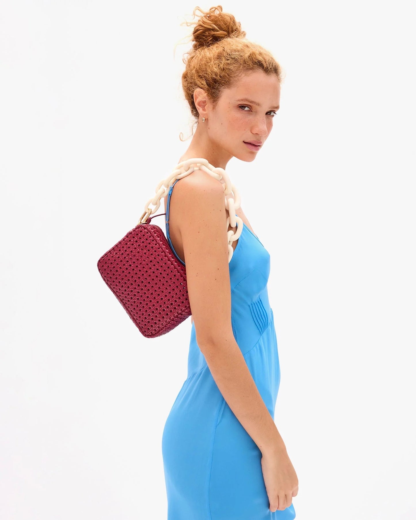 Clare V.-Shortie Strap - Gradual Link Matte Resin Eggnog