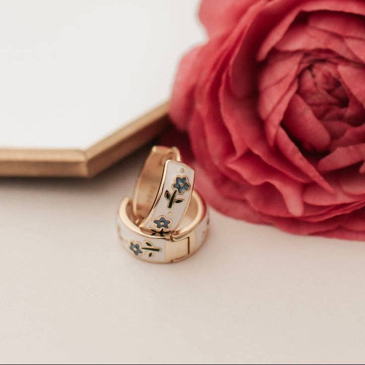 Mauve Jewelry Co. - Daphne Tea Cup Hoops: Gold