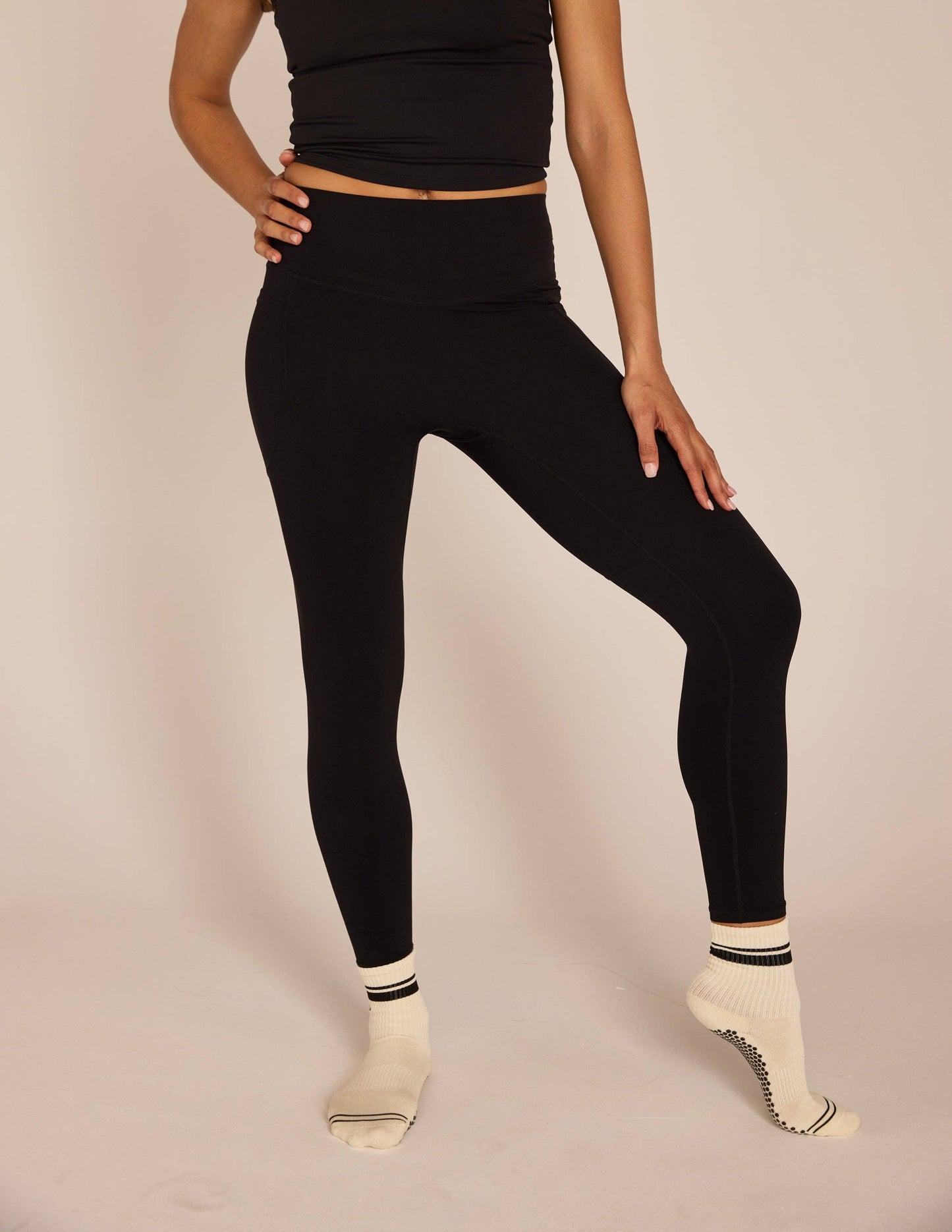 LUCKY HONEY - The Form Legging