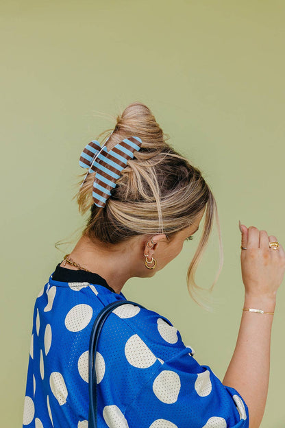 KAXI - POLKA DOT & STRIPED OVERSIZED CLAWS: BROWN AND BLUE STRIPED