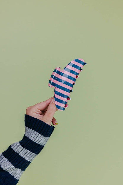KAXI - POLKA DOT & STRIPED OVERSIZED CLAWS: BROWN AND BLUE STRIPED