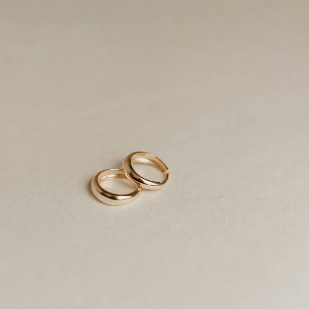 Mauve Jewelry Co. - Lexi Chunky Hoops: Silver