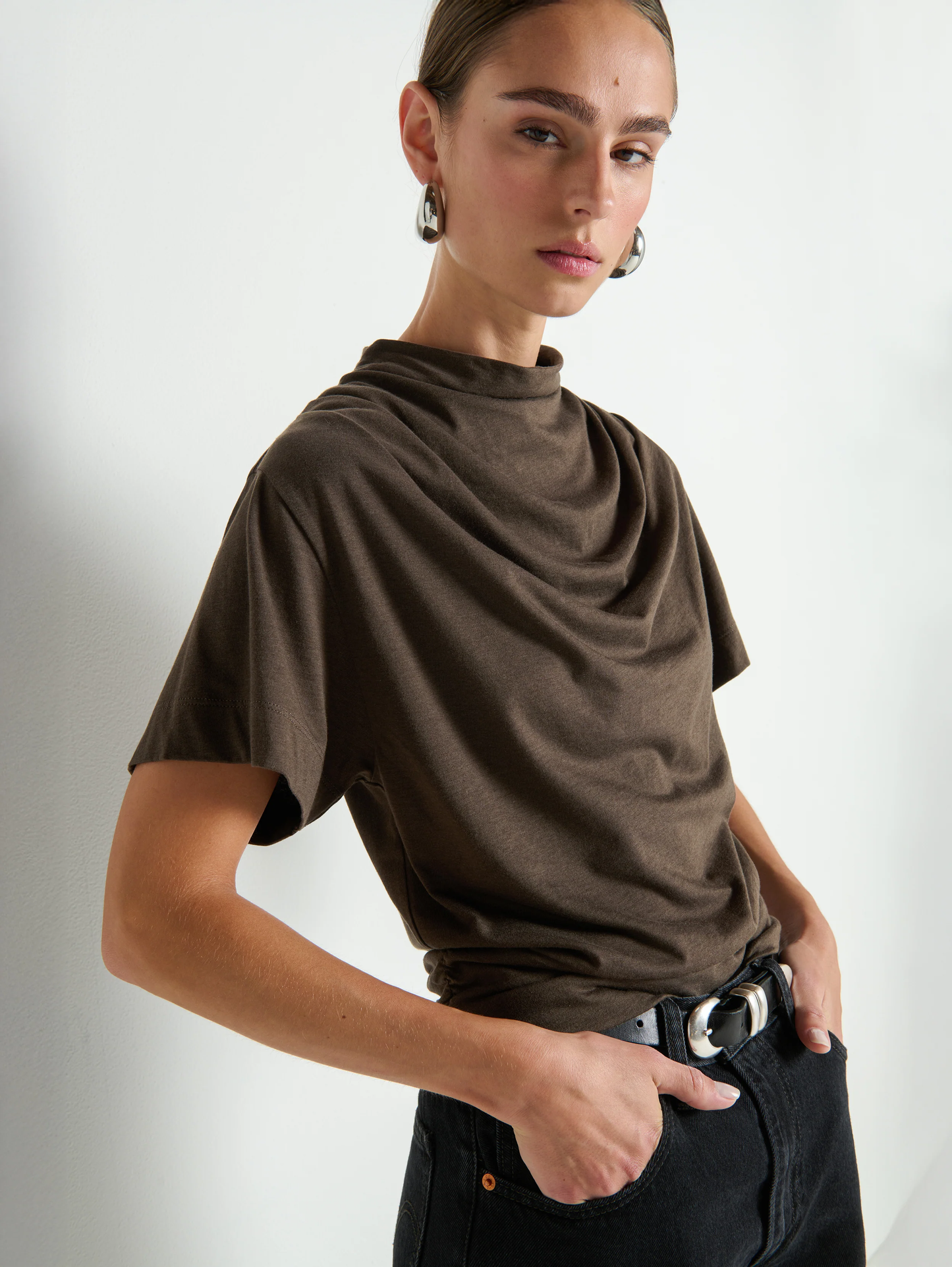 Nation-Daryl Cowlneck Tee-Espresso