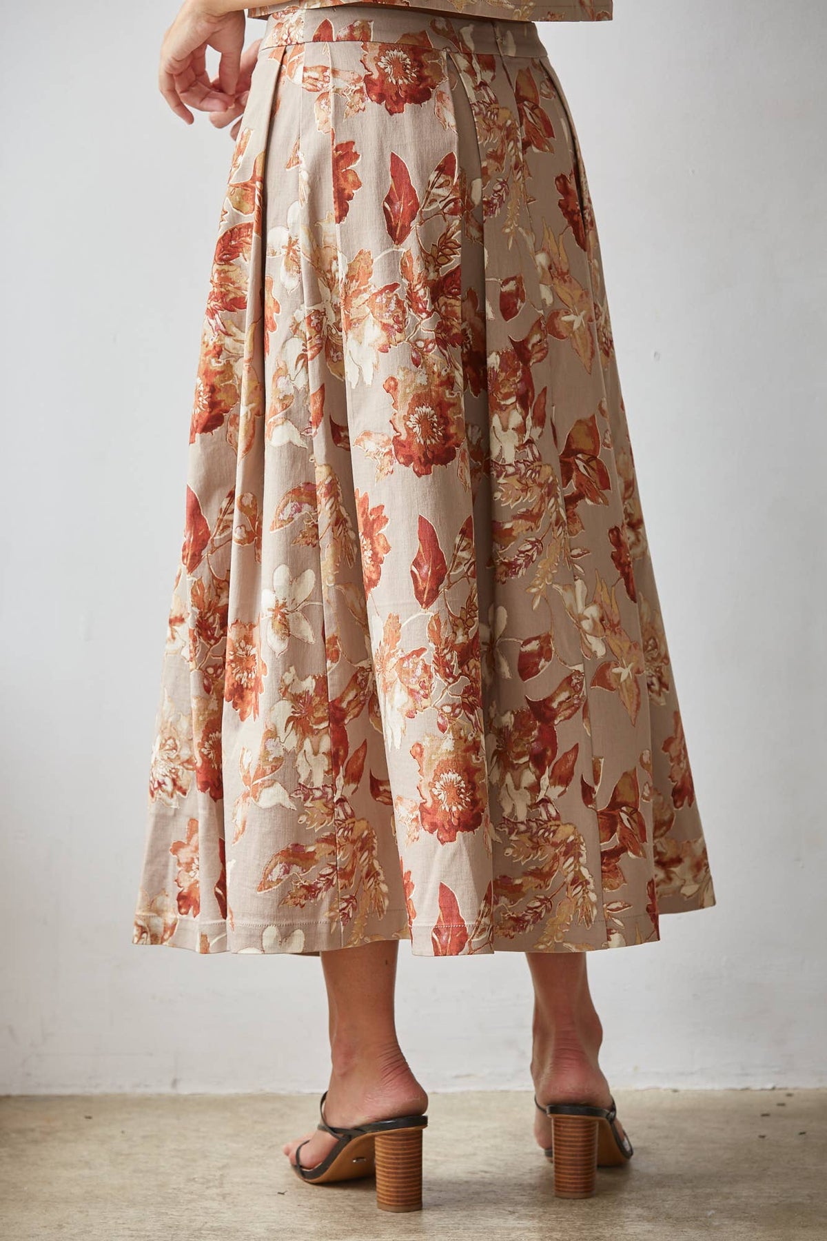 By Together - Floral Pleated Midi Skirt