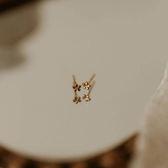 Mauve Jewelry Co. - Blossom Mini Studs: Gold