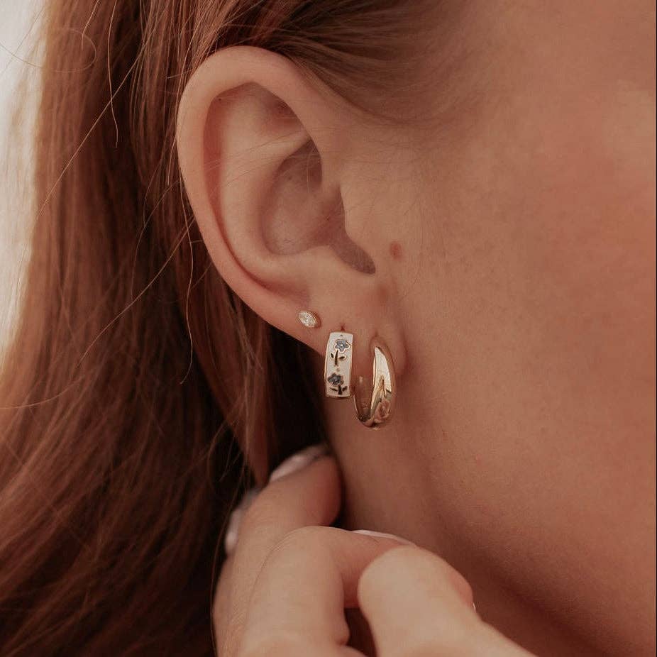 Mauve Jewelry Co. - Daphne Tea Cup Hoops: Gold