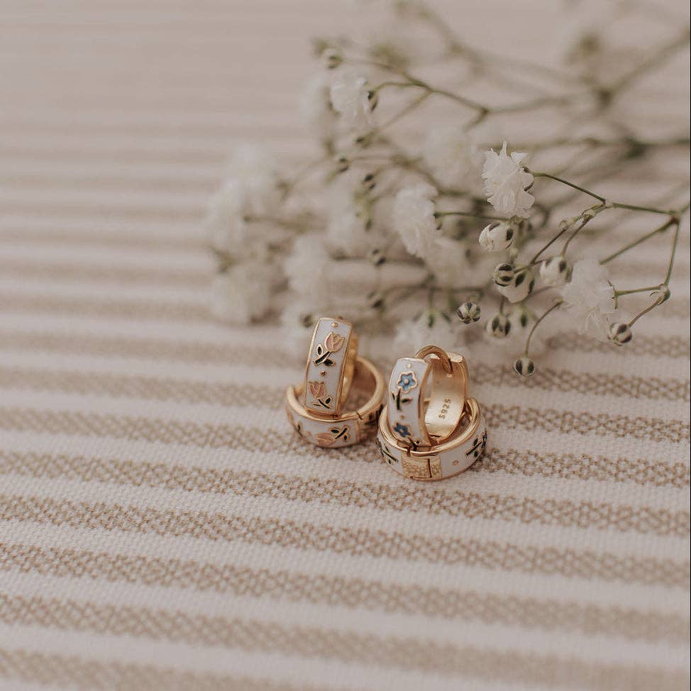 Mauve Jewelry Co. - Daphne Tea Cup Hoops: Gold